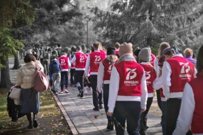 «Герои с нашего двора» в Новосибирске почтили память юных узников концлагерей