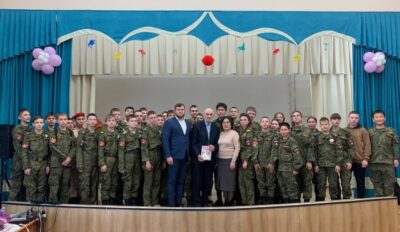 Выступление в кадетском классе улан-удэнской средней школы в международный день освобождения узников фашистских лагерей